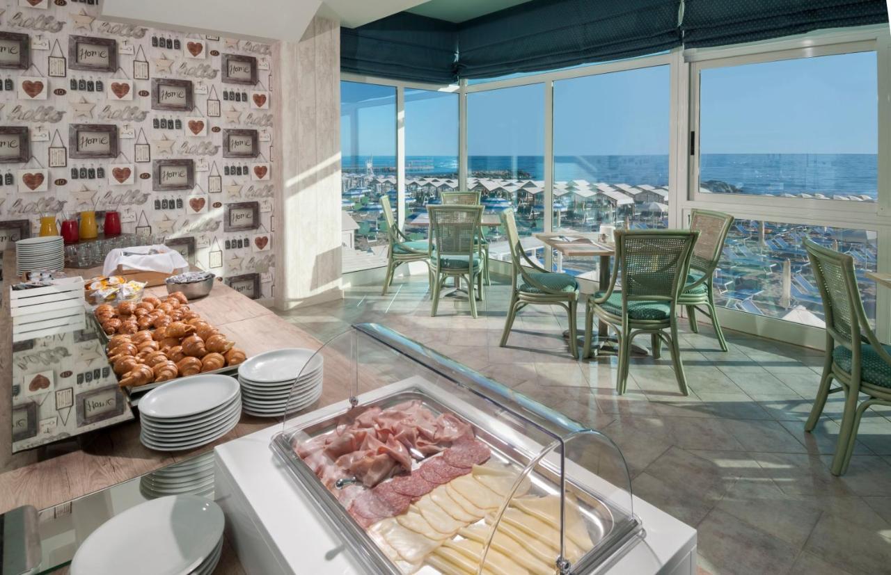 Hotel International Misano Adriatico Esterno foto